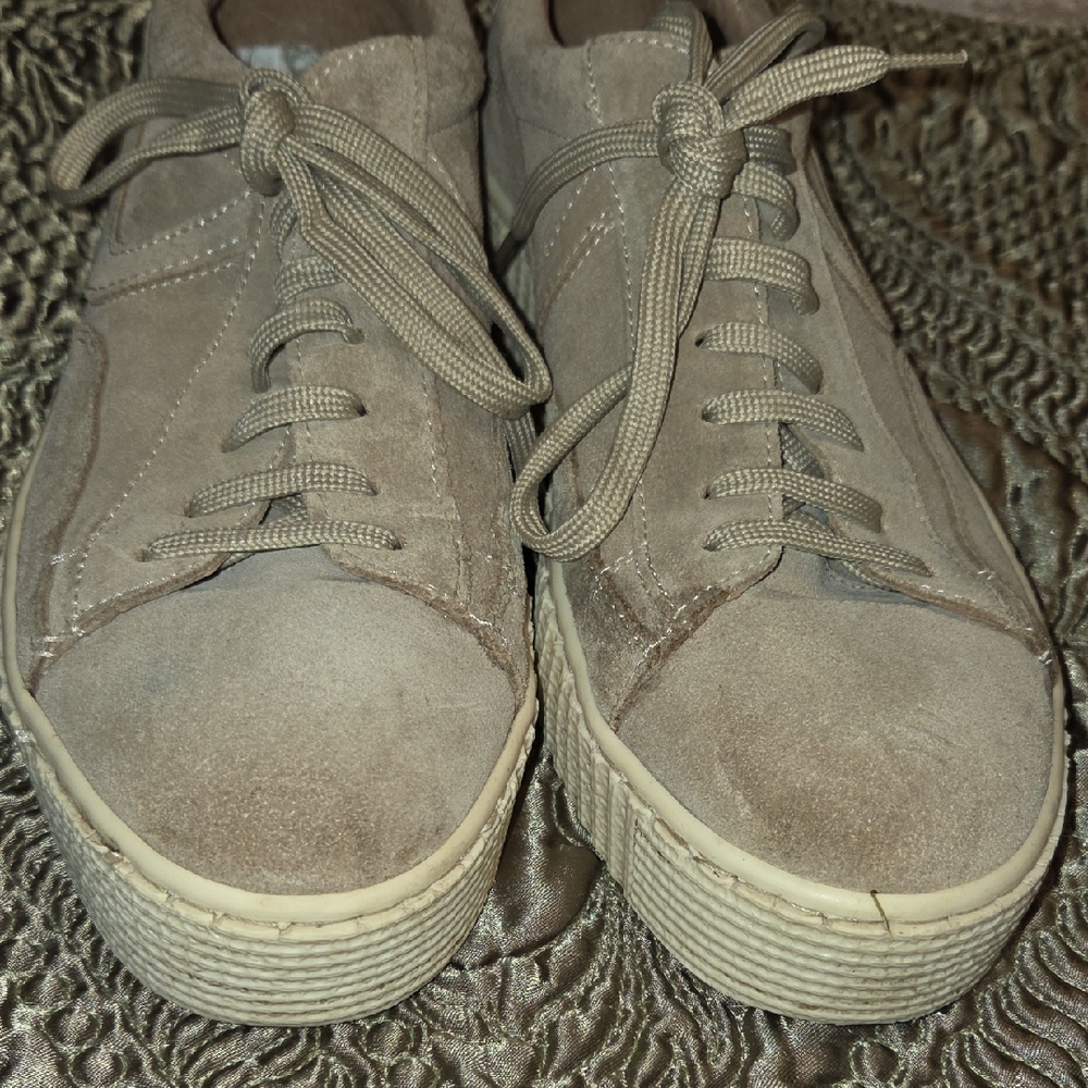 Women's Tan Sneakers - Picture 4 of 6